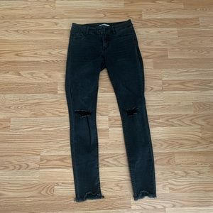 Black ripped skinny jeans